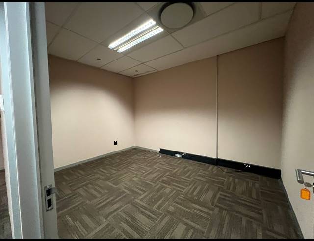 509M² OFFICE TO LET IN HIGHVELD